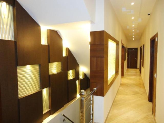Mint Hotel Чандигарх Экстерьер фото